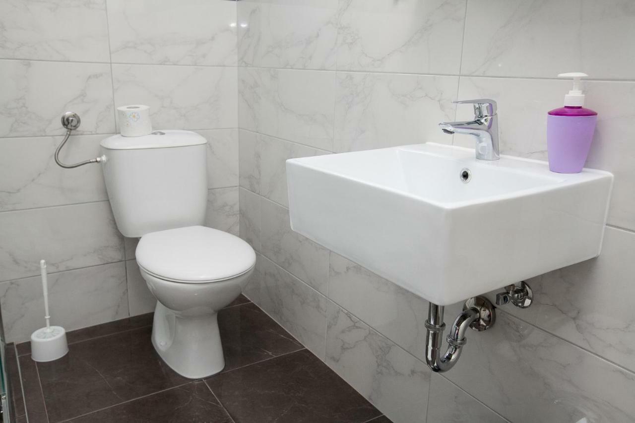 1 Apartman *